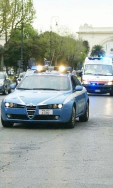 Un’auto della polizia