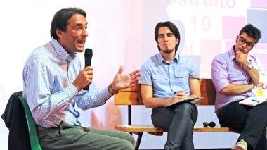 Renzo Berti sabato alla Festa democratica risponde alle domande di Walter Tripi e Jacopo Golisano