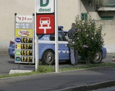 In via Roncioni sono intervenute le volanti della polizia