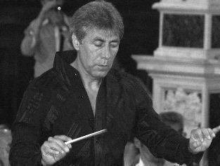 A sinistra il maestro Gian Paolo Mazzoli e a destra il tenore Aldo Orsolini
