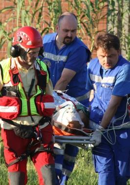 I soccorsi a Faggi nel giorno dellincendio dellofficina    