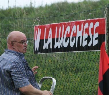 Uno striscione di sostegno alla squadra (Vip) 