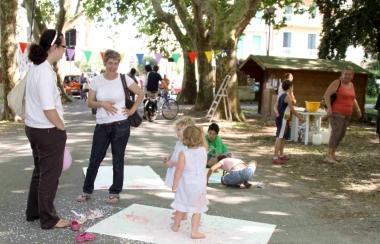 Uniniziativa per i bambini nel parco cittadino 