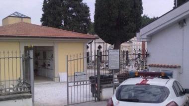 Le grondaie portate via al cimitero di Fucecchio e accanto il cimitero di Galleno