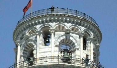 Torre di Pisa, si accettano scommesse sulla pendenza