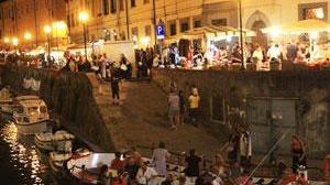 Effetto Venezia: meno ciabatte, più turisti