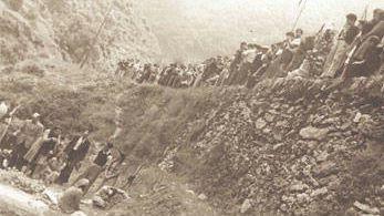<b>ECCIDIO. </b>Unimmagine storica della strage nazifascista di Forno del 13 giugno del 1944    