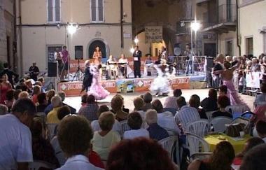 Rumori, il sindaco sta con i residenti
