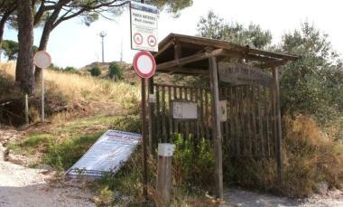 Uno dei sentieri di ingresso al parco dei Poggetti 