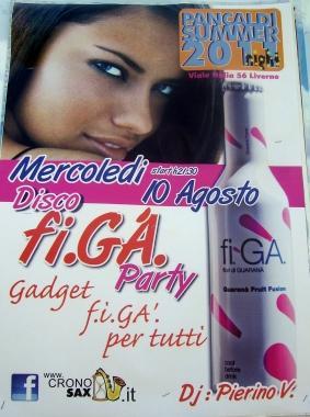 I ragazzini giocano a fare i trasgressivi