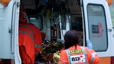 <b>SOCCORSI.</b> Sul posto è intervenuta una ambulanza la donna è stata trasportata al Pronto soccorso