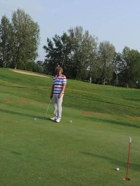 Giancarlo Antognoni sul green del Golf Club Le Pavoniere       