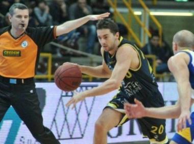 Manca solo la firma per larrivo in rossobl&ugrave; del play Fabio Avanzini       