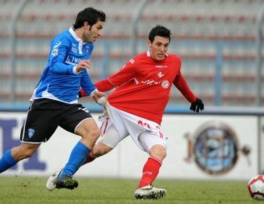 Lattaccante del Piacenza Guerra in azione di gioco con lEmpoli nel torneo di serie B    
