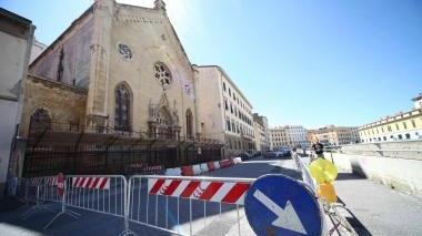 Gli scali Olandesi sono ancora chiusi dopo il crollo di domenica A preoccupare è il pinnacolo della chiesa che rischia di precipitare