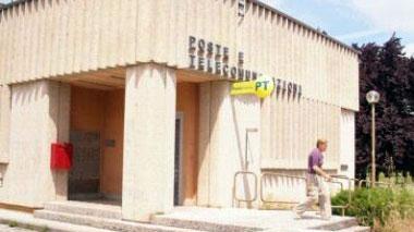 Uffici postali chiusi per le feriel'azienda non rimpiazza gli assenti