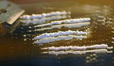 Droga pronta allo spaccio arrestato operaio di 18 anni