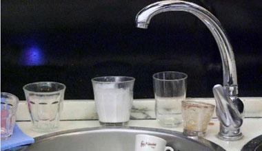 Acqua a singhiozzo con il piano Asa