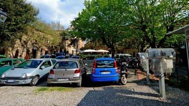 Una veduta di piazza XX Settembre a Volterra