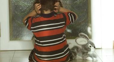 «Ha molestato anche mio figlio»