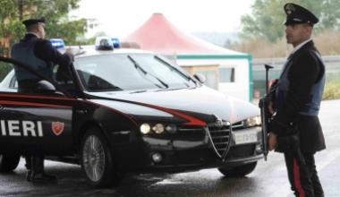 Litiga e per vendetta fa arrestare il compagno che a casa tiene la cocaina