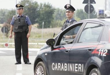 Una pattuglia di carabinieri 