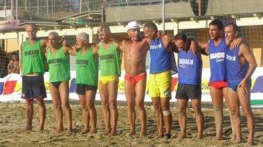 <b>FINALISTE. </b>Le due squadre insieme