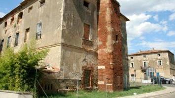 I due Casoni all’ingresso di Vada
