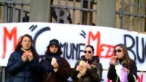 Una protesta contro il caro mensa