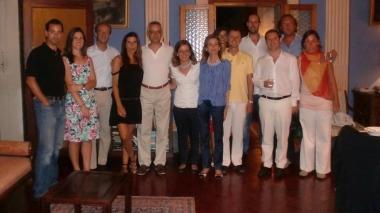 Gli ospiti della festa e sotto Franchini (a sinistra) con il nipote di Marconi