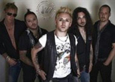 La maledizione del rock portata in concerto dai j27