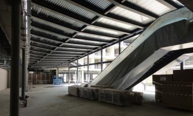 Medici e operatori in visita al cantiere