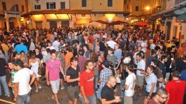 Sopra, una serata di movida in centro