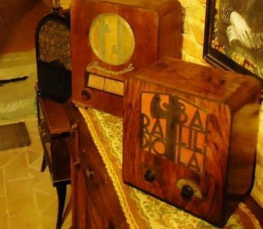 Foto e radio d'epoca in mostra a Lanciole fino al 25 agosto
