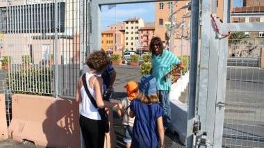 Salvini accoglie i turisti al cancello appena aperto