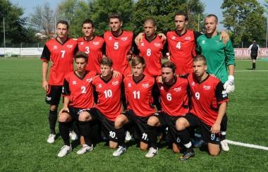 <b>LA PRIMA USCITA. </b>Lundici rossonero impegnato contro il Pelli S. Croce 