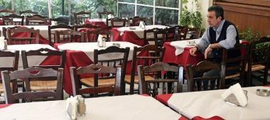 <b>SEDIE VUOTE.</b> Crisi anche per i ristoranti (foto darchivio) 