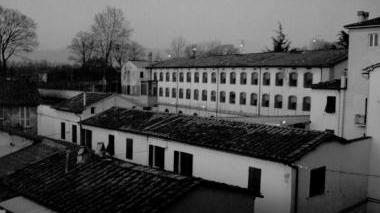 Sette persone in 15 metri quadri