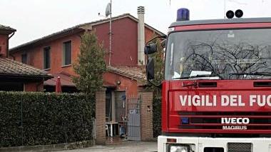 L’intervento dei pompieri per l’incendio che scoppiò nell’agriturismo