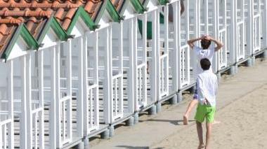 <b>IN SPIAGGIA. </b>Cabine per i clienti