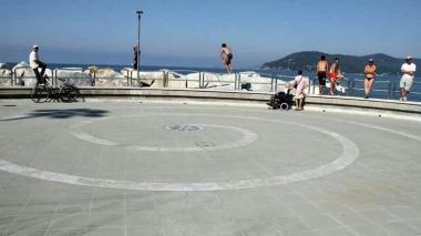 La rotonda sul mare inaugurata ieri mattina 