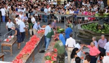Ferragosto secondo tradizione: Ostensione e quintali di cocomero