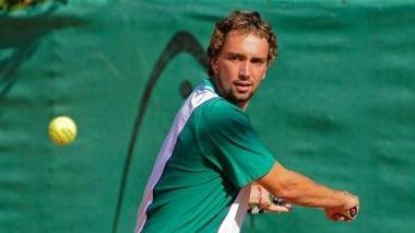 <b>TRIONFO.</b> Matteo Marrai ha vinto l’Open sulla terra di casa a Forte dei Marmi