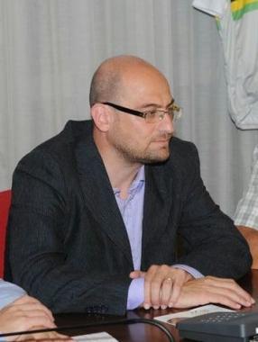 Il sindaco Millozzi e una veduta aerea degli stabilimenti Piaggio 
