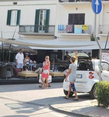 Il locale Garden Beach sul lungomare di Marina di Campo    
