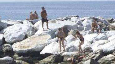 Bagnanti a Marina (foto d’archivio)