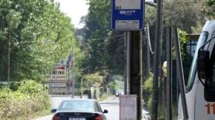 <b>INCIDENTE. </b>A sx e sotto il punto di via dei Lecci dove avvenne lo schianto