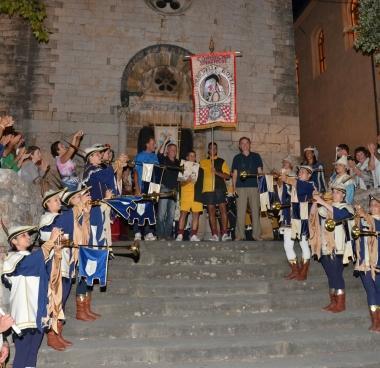 Vince il Castello Festeggiano i gialloneri