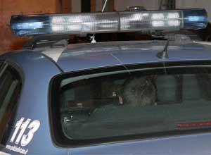 Salvata dalla furia dell'ex da un agente fuori servizio