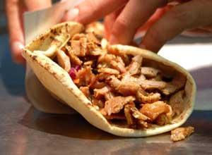 Rubata una tonnellata di carne da kebab, denunciato titolare di paninoteche etniche